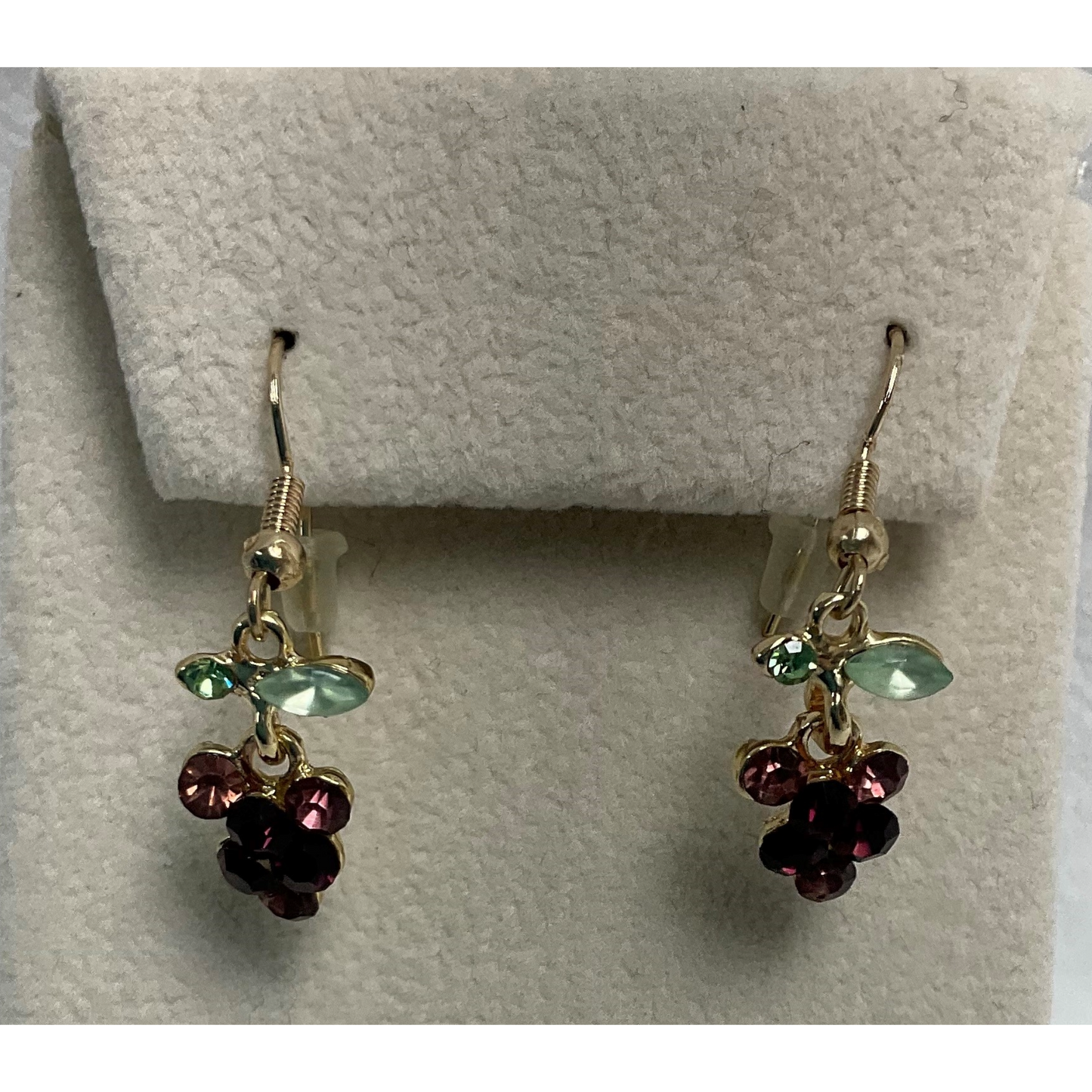 PE4920-Small Grape Cluster Dangle Earring