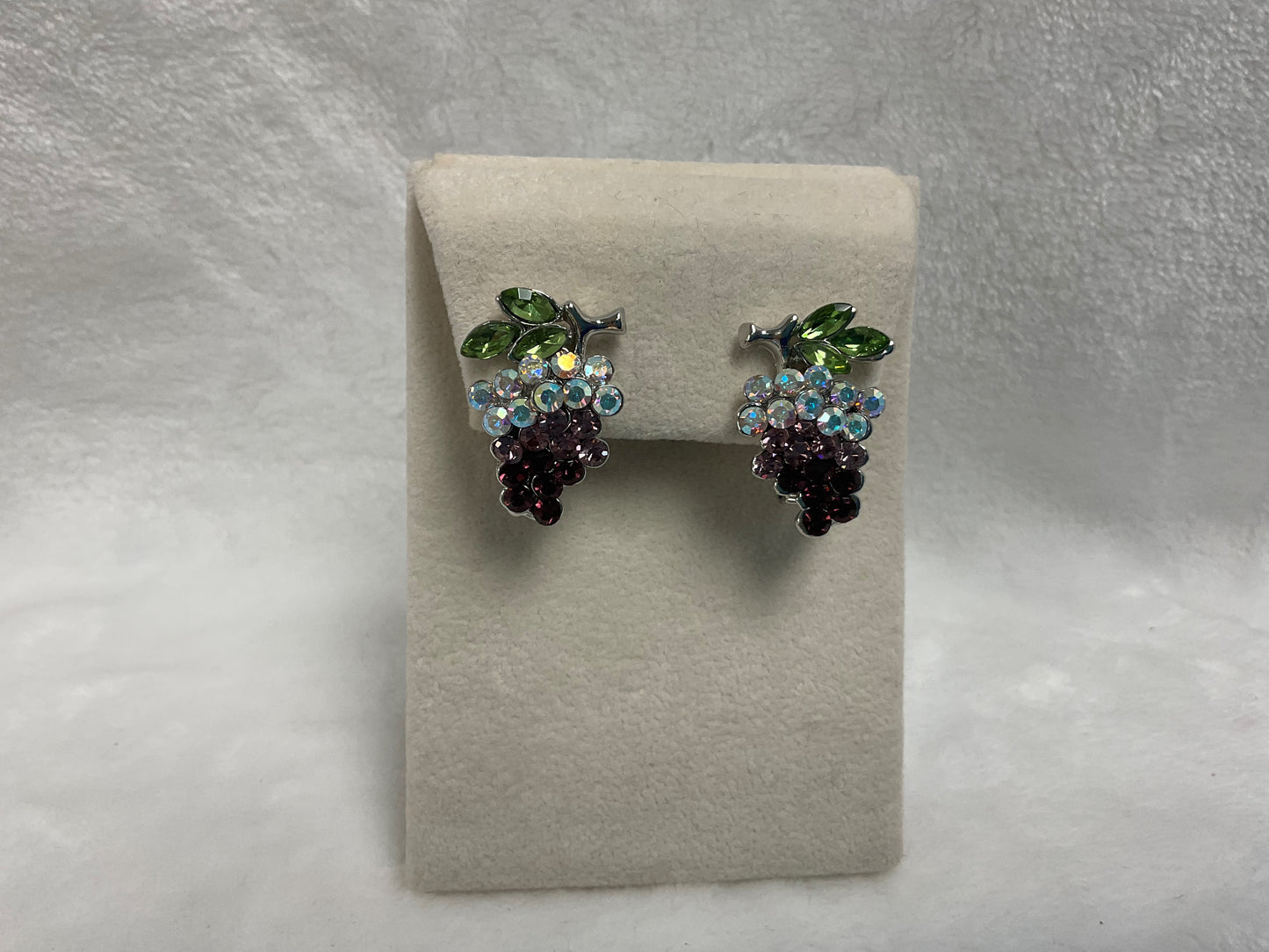 PE4570-French Clip Grape Cluster Post Earrings