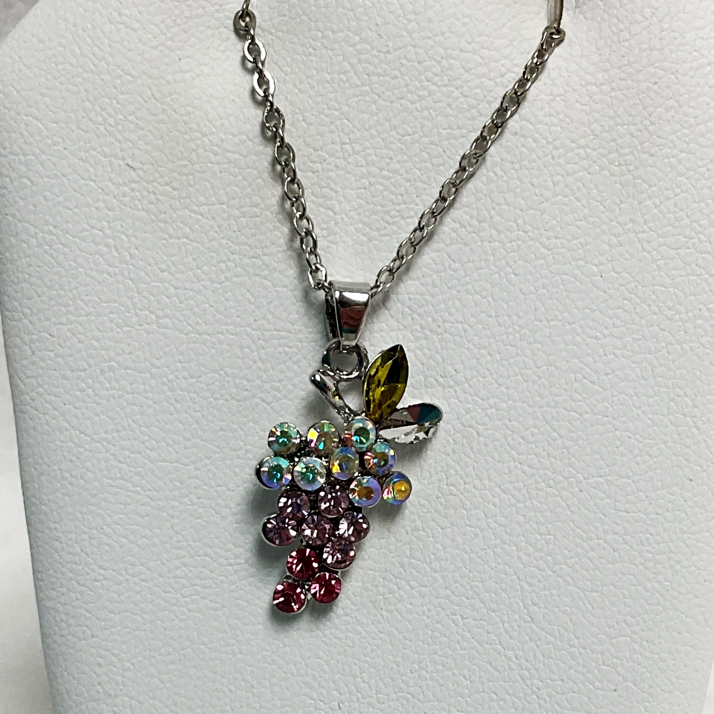 N2456 Small Grape Cluster Necklace