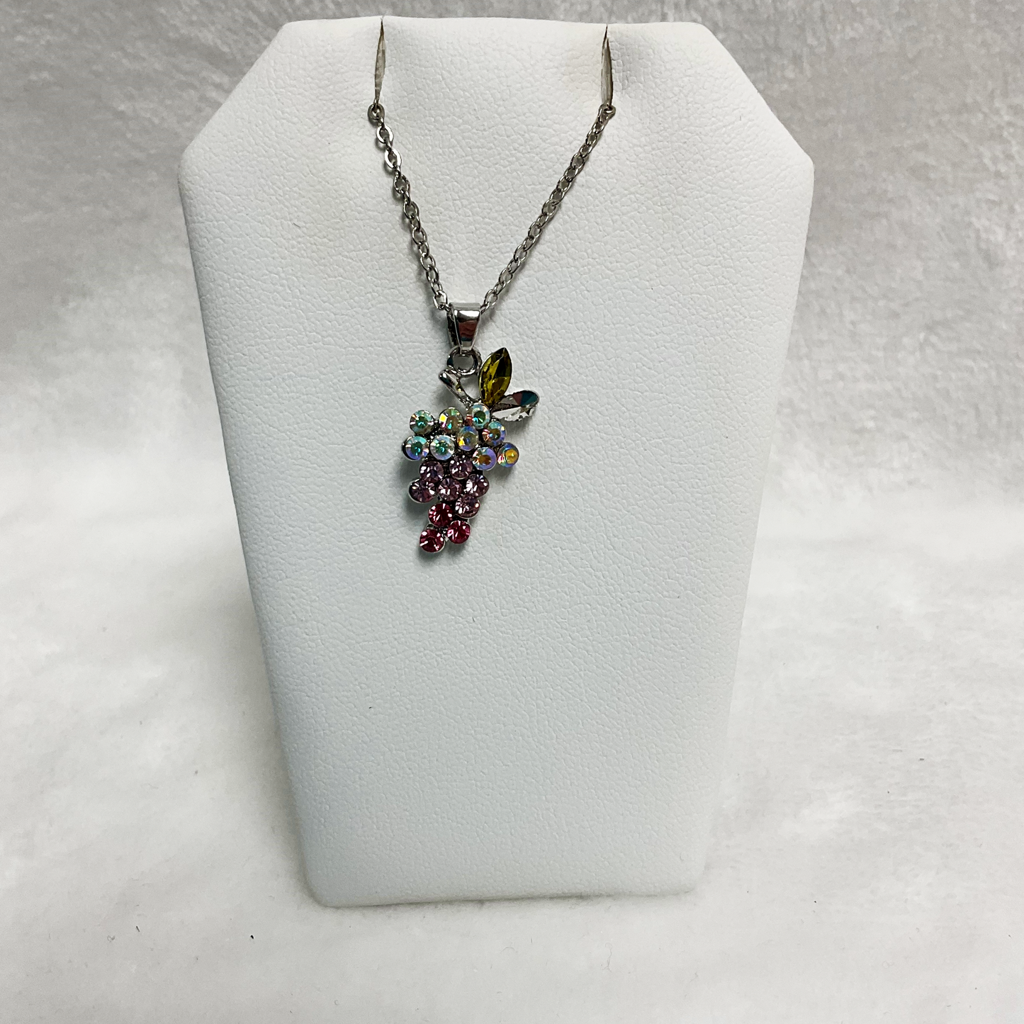 N2456 Small Grape Cluster Necklace