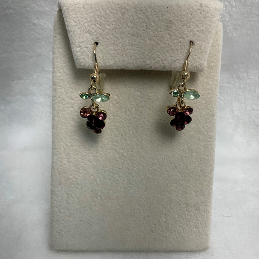 PE4920-Small Grape Cluster Dangle Earring