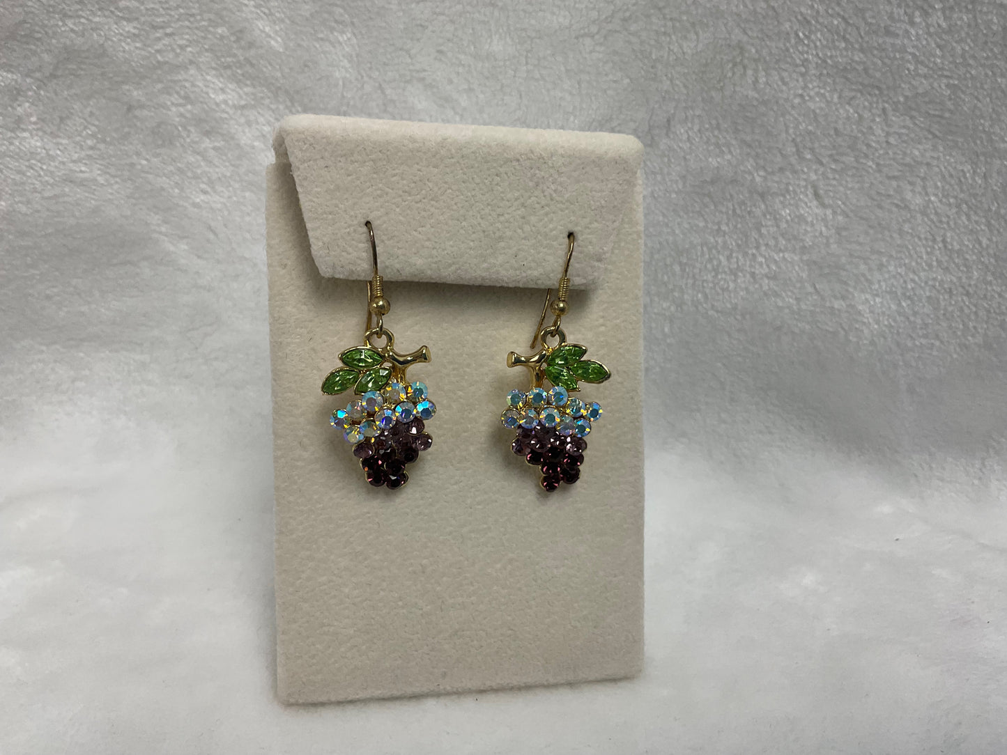 PE3509-Grape Cluster Dangle Earrings