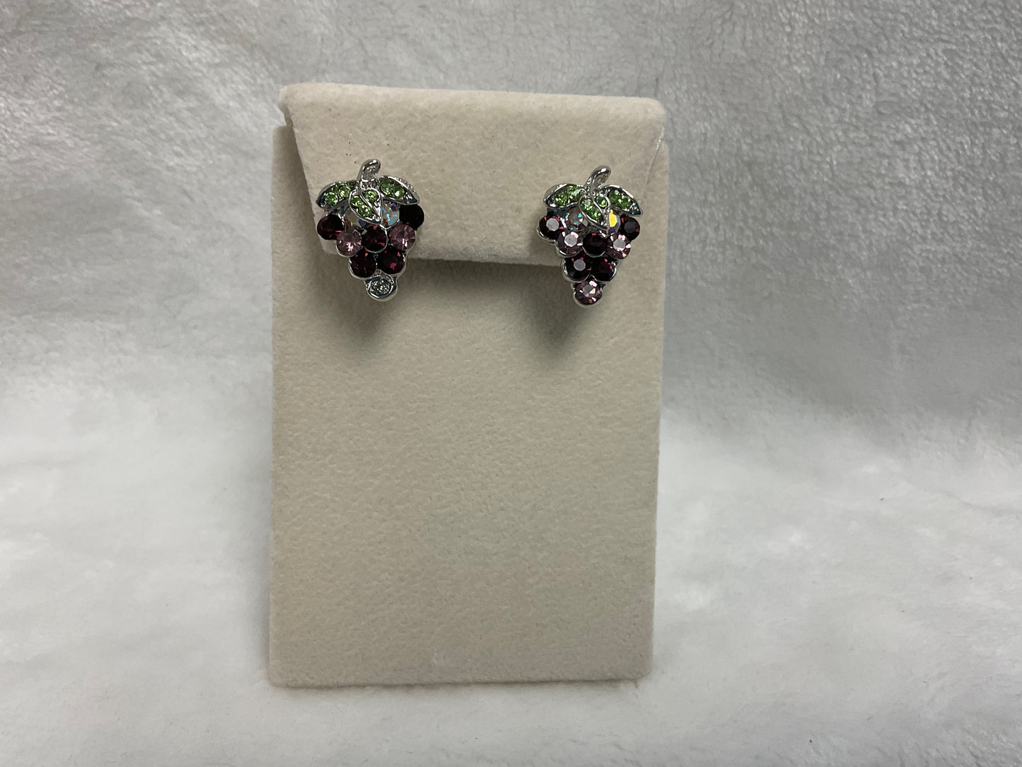 PE4173-Grape Cluster Post Earrings